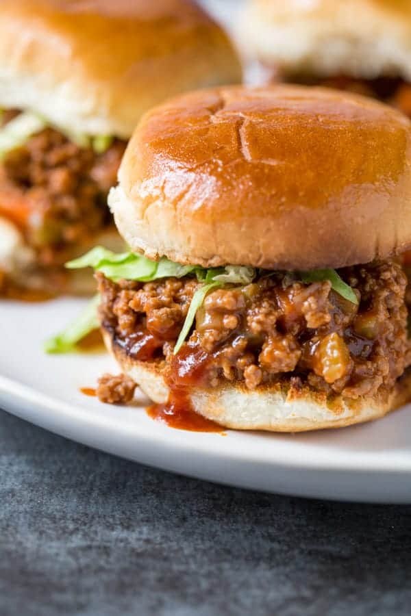 15 Minute One-Pot Easy Sloppy Joes {Must-Make Recipe!}