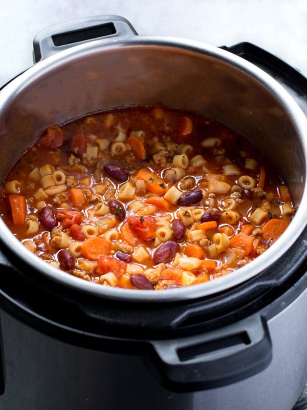 Pasta e fagioli in Instant Pot.