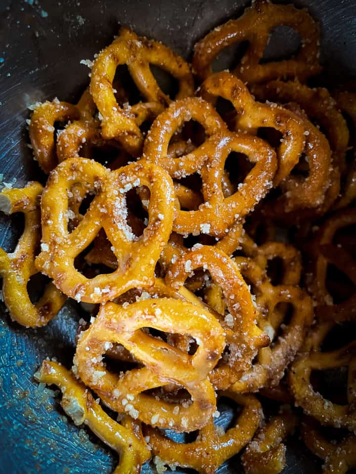 Spicy Parmesan Pretzels - Cook Fast, Eat Well