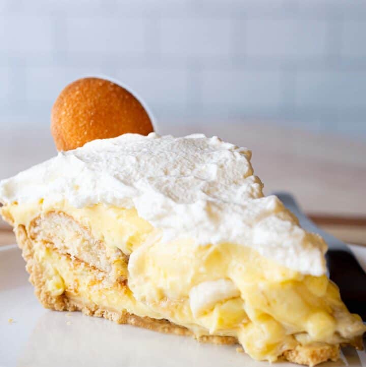 Easy Banana Pudding Pie - Cook Fast, Eat Well