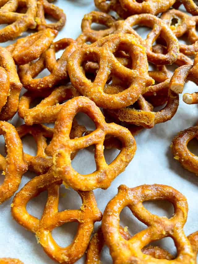 Honey Mustard Pretzels - Cook Fast, Eat Well